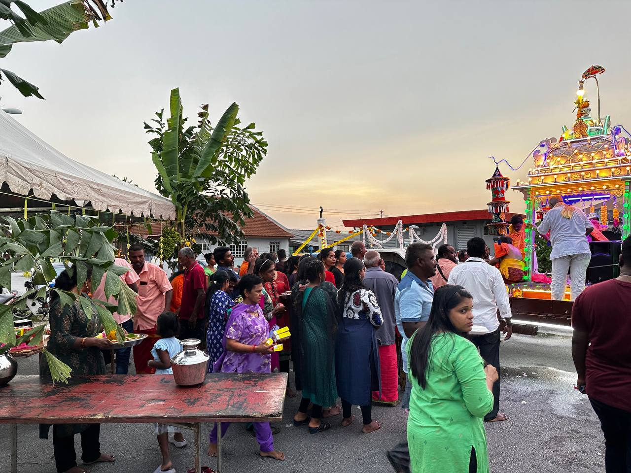Temple moment 98